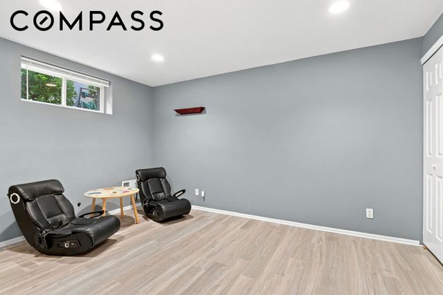 78 Kennington Street, New York City, NY 10308
