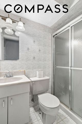 78 Kennington Street, New York City, NY 10308