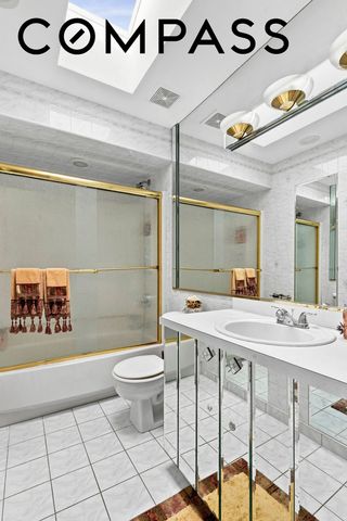 78 Kennington Street, New York City, NY 10308