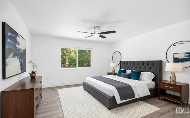 6104 Bel Aire Way, Bakersfield, CA 93309