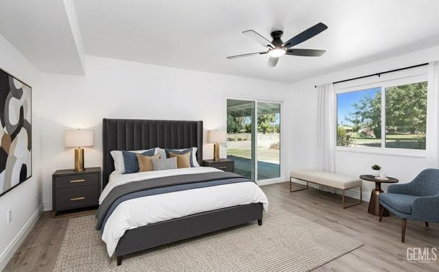 6104 Bel Aire Way, Bakersfield, CA 93309