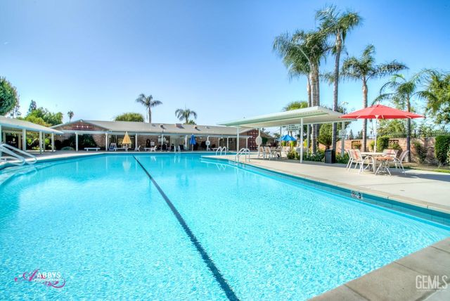 6104 Bel Aire Way, Bakersfield, CA 93309