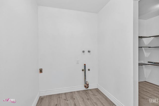 6104 Bel Aire Way, Bakersfield, CA 93309