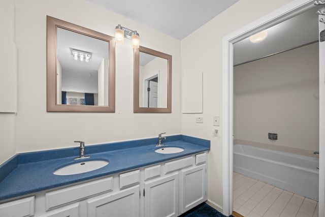 1280 RUDOLPH Road 1F, Northbrook, IL 60062