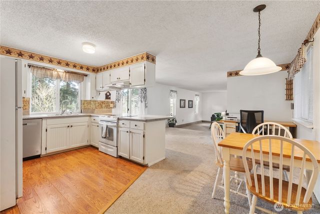 10730 Rampart Drive E, Puyallup, WA 98374