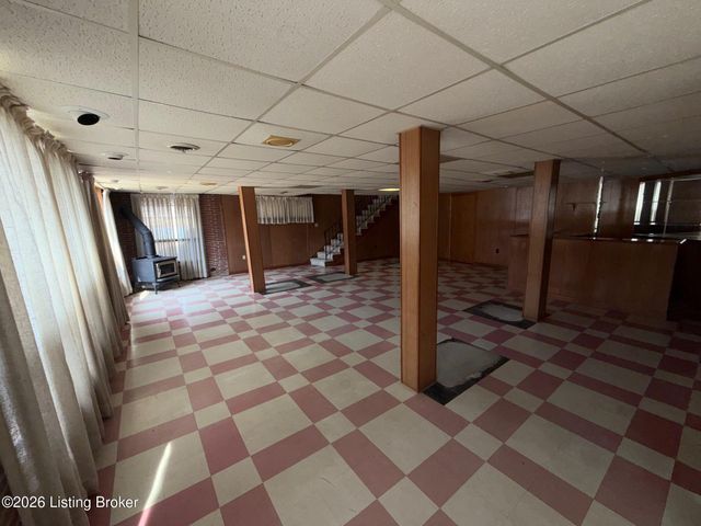 811 S Park Rd, Louisville, KY 40118