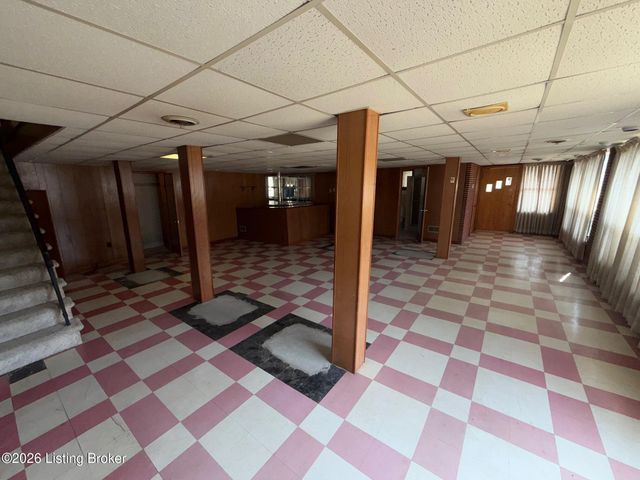 811 S Park Rd, Louisville, KY 40118