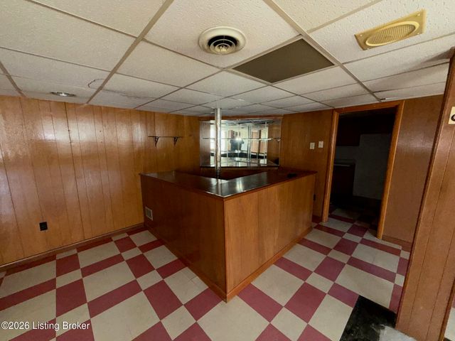 811 S Park Rd, Louisville, KY 40118