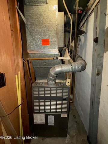 811 S Park Rd, Louisville, KY 40118