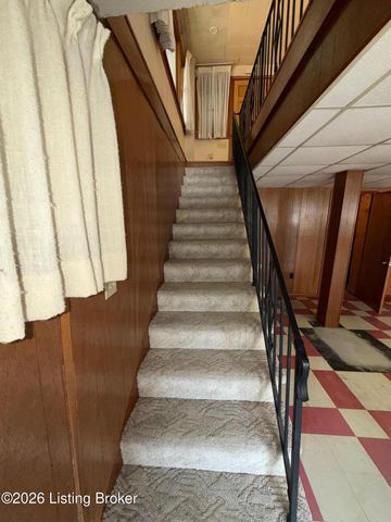 811 S Park Rd, Louisville, KY 40118