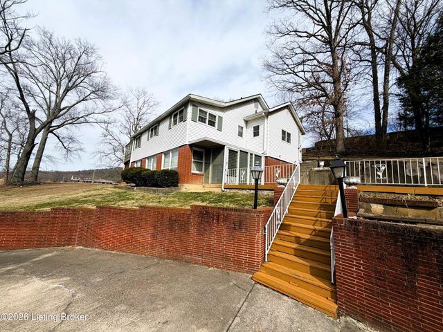 811 S Park Rd, Louisville, KY 40118