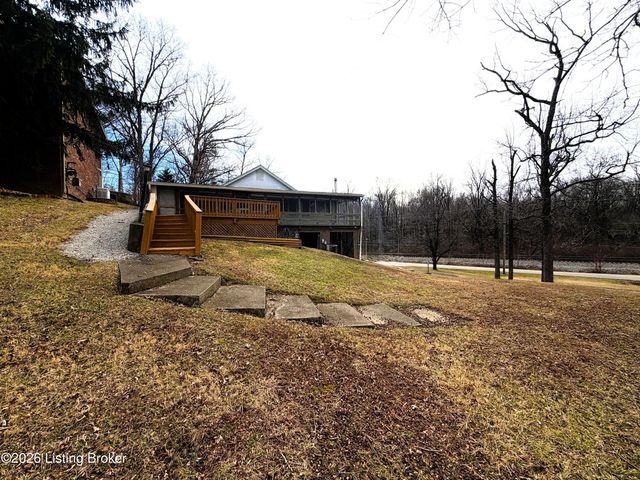 811 S Park Rd, Louisville, KY 40118