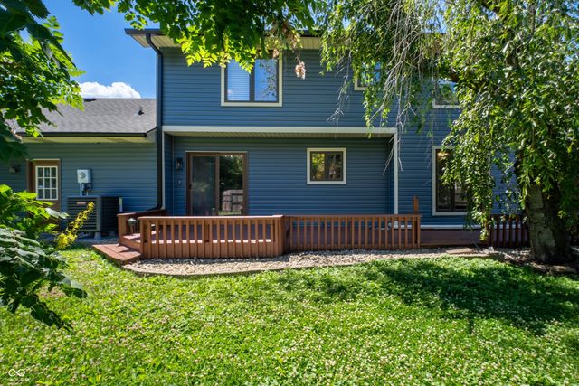 906 Hummingbird Lane, Columbus, IN 47203