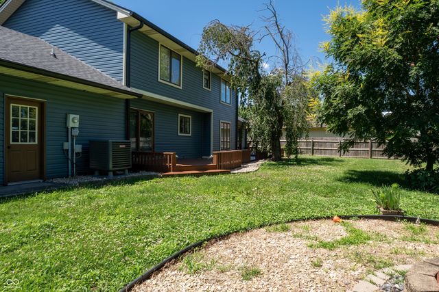 906 Hummingbird Lane, Columbus, IN 47203