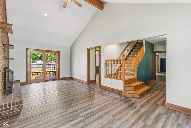 906 Hummingbird Lane, Columbus, IN 47203