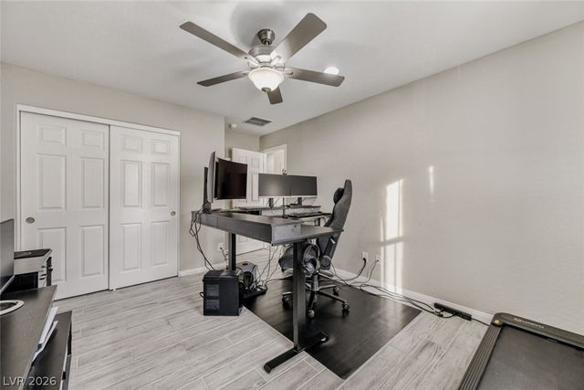 70 Pikiariki Court, Las Vegas, NV 89183
