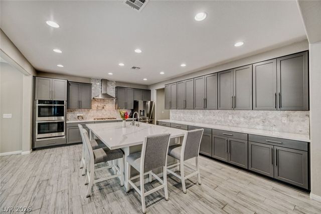 70 Pikiariki Court, Las Vegas, NV 89183