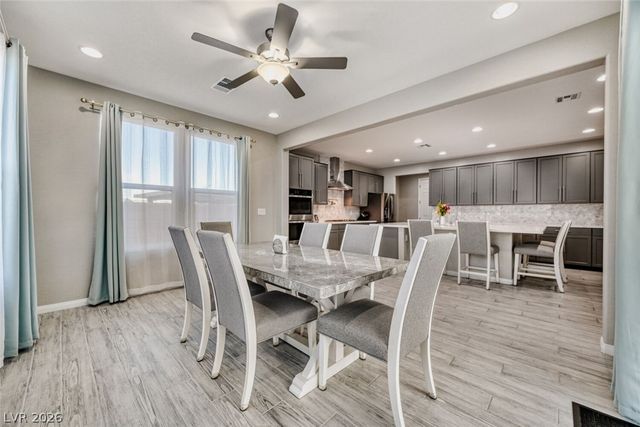 70 Pikiariki Court, Las Vegas, NV 89183