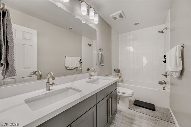 70 Pikiariki Court, Las Vegas, NV 89183