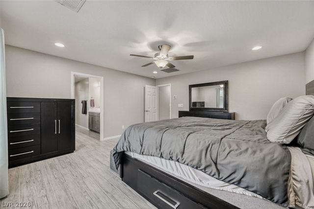 70 Pikiariki Court, Las Vegas, NV 89183