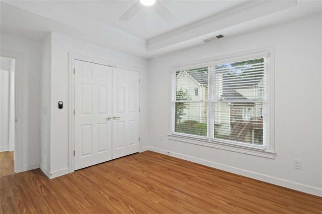 1711 Summit Glen Lane, Atlanta, GA 30329