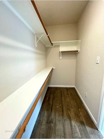 38 Robin Caper Court, The Woodlands, TX 77382