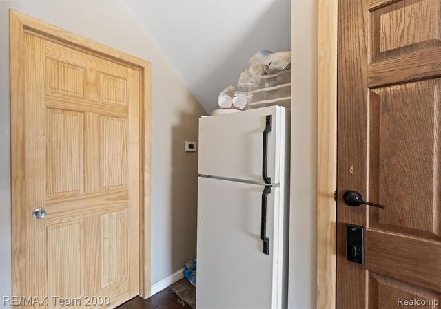 5734 N Gulley Road, Dearborn Heights, MI 48127