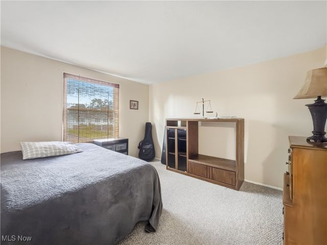 5179 Willow Crest Avenue, Austintown, OH 44515