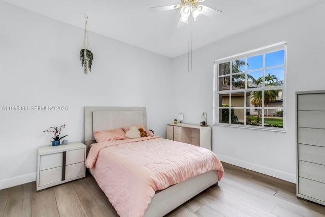 17921 NW 10th St, Pembroke Pines, FL 33029