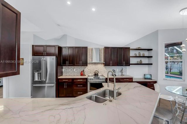 17921 NW 10th St, Pembroke Pines, FL 33029