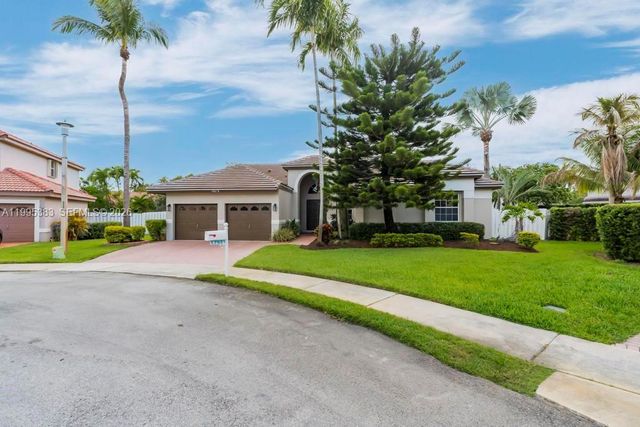 17921 NW 10th St, Pembroke Pines, FL 33029