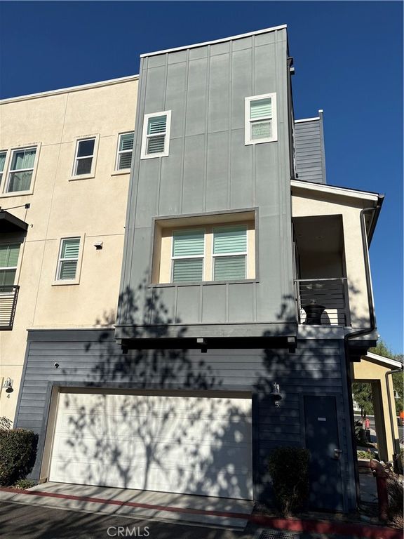 1422 N Harbor, Santa Ana, CA 92703 — exterior