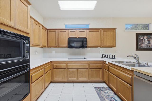 113 Larkspur LN, Georgetown, TX 78633