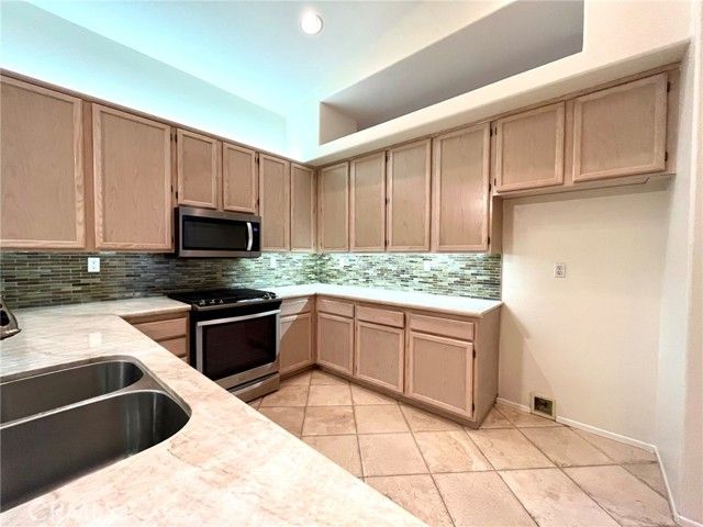 22810 Mountain Ash Circle, Corona, CA 92883