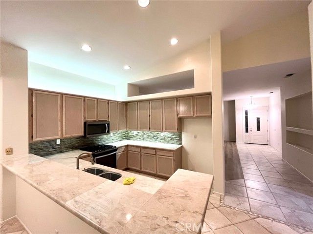 22810 Mountain Ash Circle, Corona, CA 92883