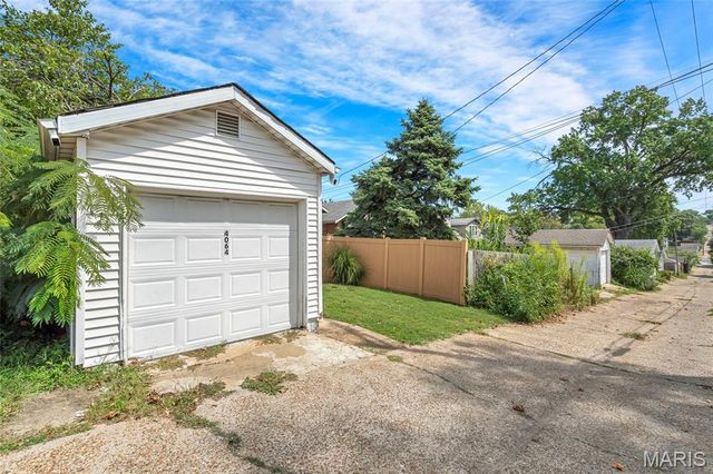 4064 Potomac Street, St Louis, MO 63116
