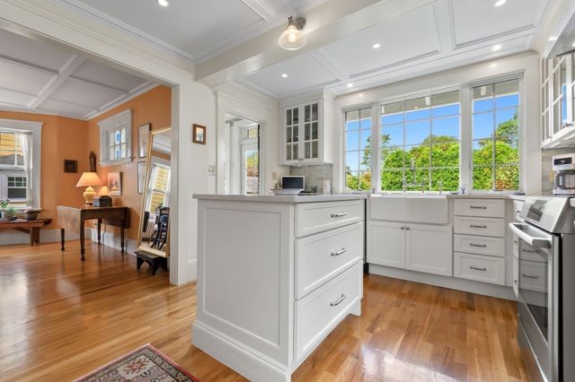 10 Giddings Avenue, Beverly, MA 01915