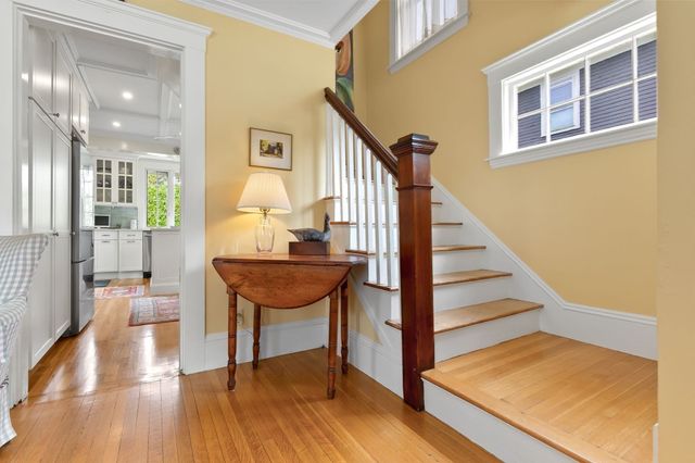 10 Giddings Avenue, Beverly, MA 01915