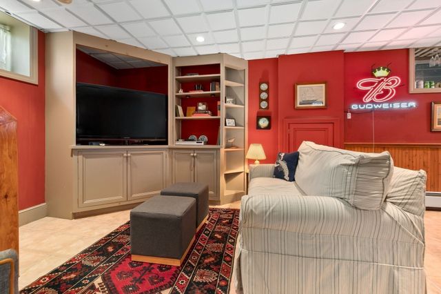 10 Giddings Avenue, Beverly, MA 01915