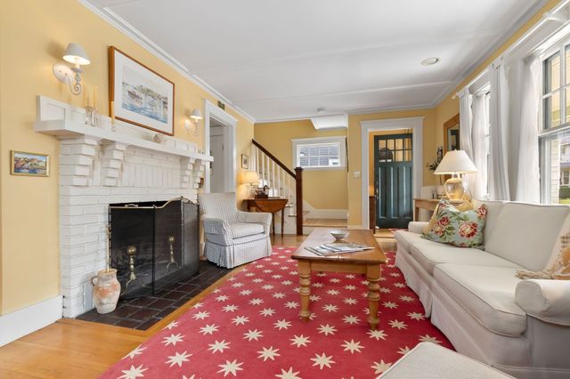 10 Giddings Avenue, Beverly, MA 01915