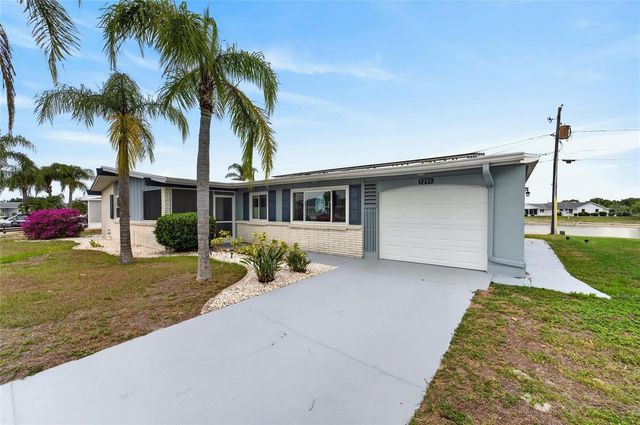 1201 FORDHAM DRIVE, Sun City Center, FL 33573
