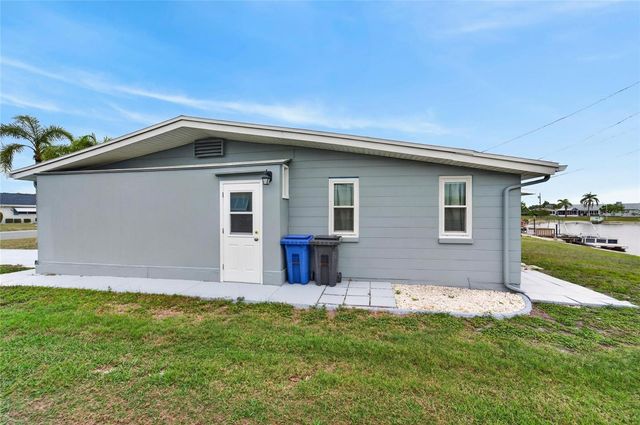 1201 FORDHAM DRIVE, Sun City Center, FL 33573