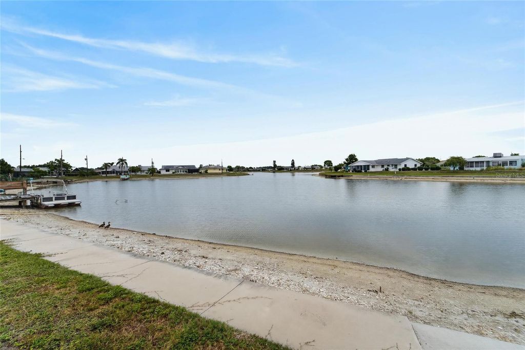1201 FORDHAM DRIVE, Sun City Center, FL 33573