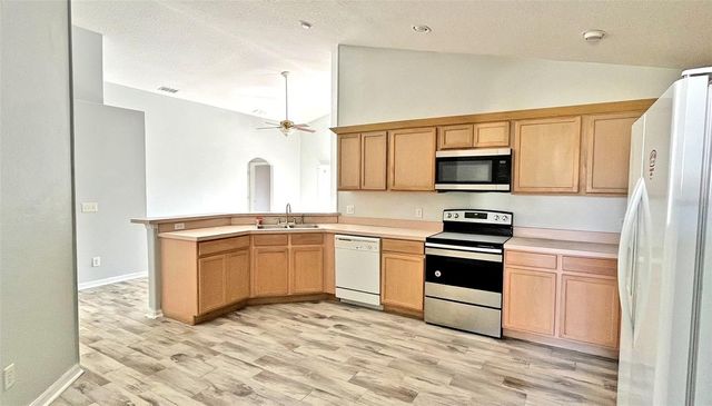337 SILVER PALMS CIRCLE, Davenport, FL 33837