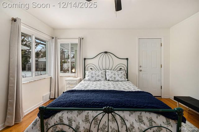 17409 Collinson Avenue, Eastpointe, MI 48021