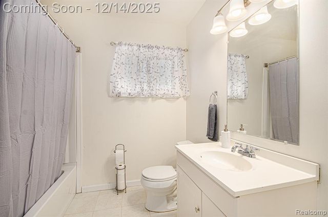 17409 Collinson Avenue, Eastpointe, MI 48021