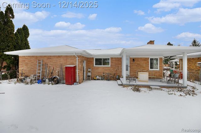 17409 Collinson Avenue, Eastpointe, MI 48021
