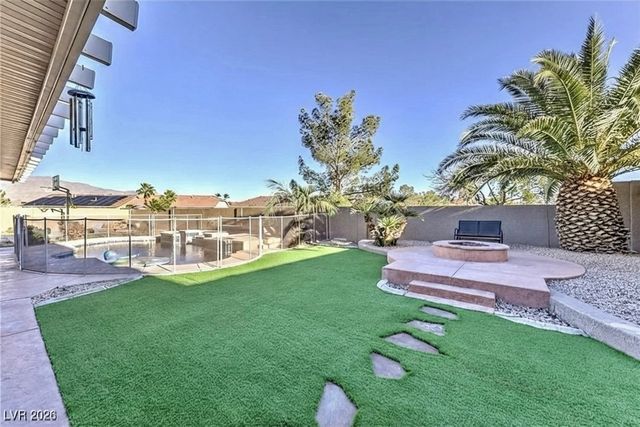 9304 Brilliant Ore Drive, Las Vegas, NV 89143