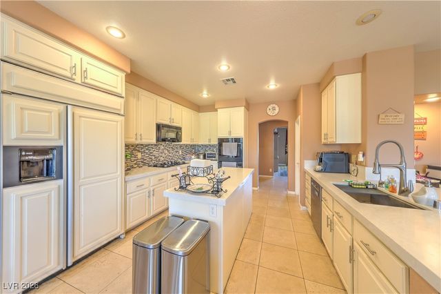 9304 Brilliant Ore Drive, Las Vegas, NV 89143