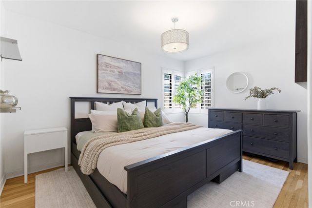 526 N Toluca Park Drive, Burbank, CA 91505